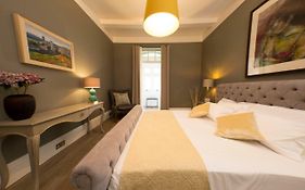 Merchant Street Apartment